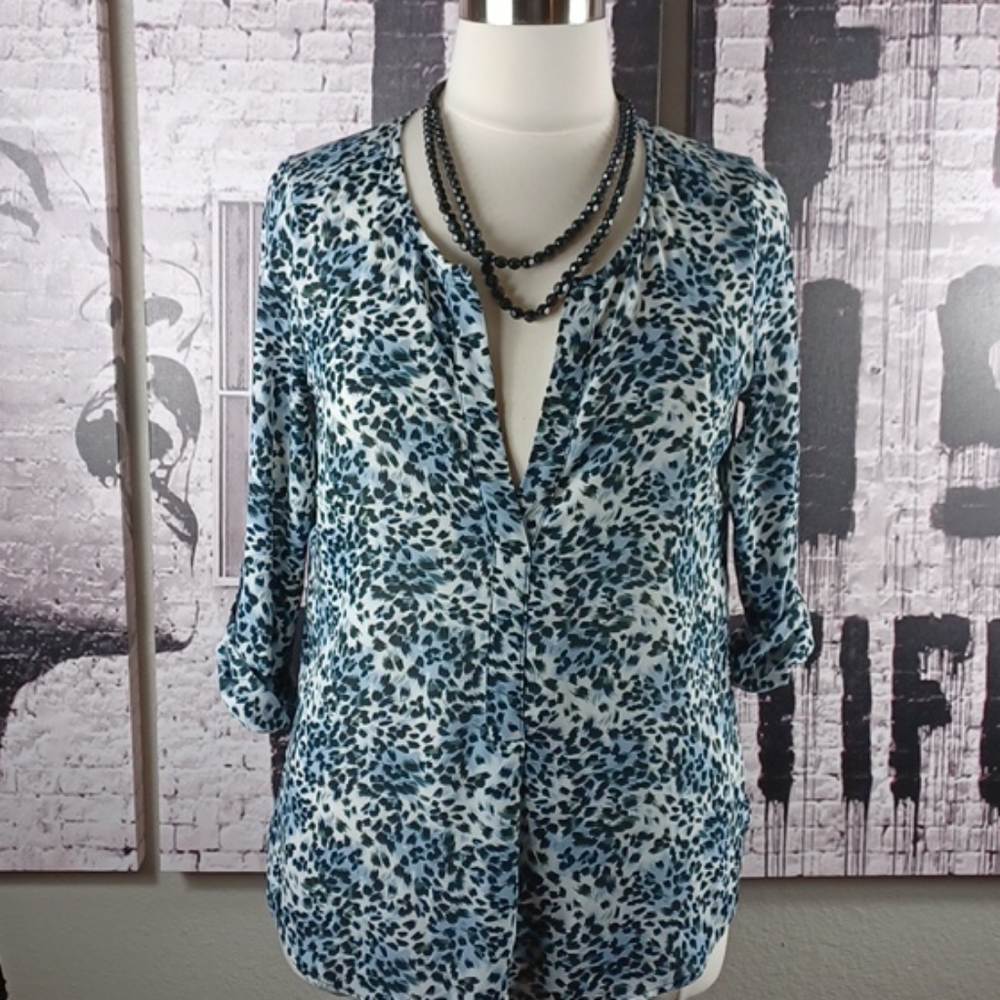 ❤️6 items for $30 sale!!❤️ h.i.p Pullover Hi-l Blouse EUC